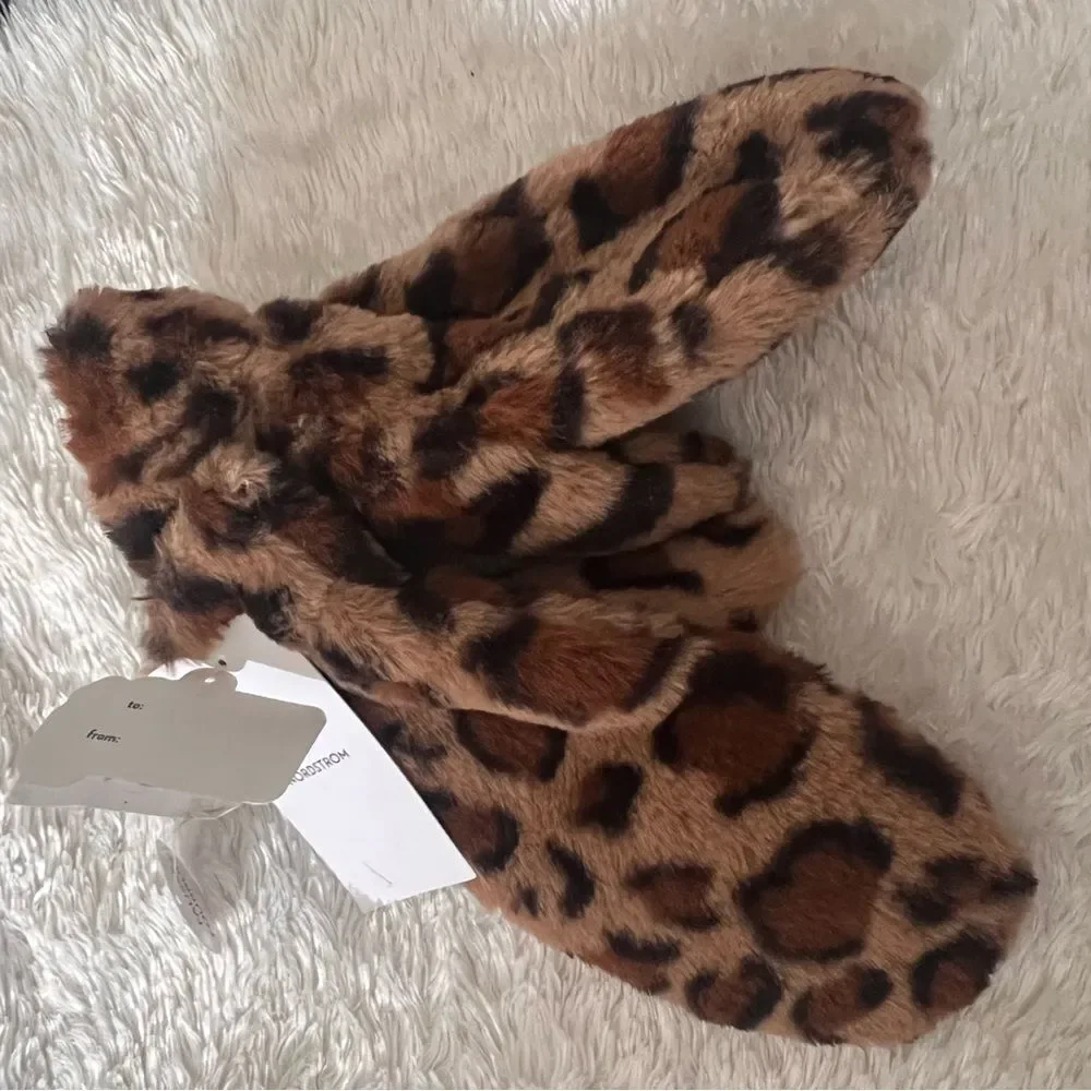 Nordstrom Leopard Print Faux Fur Mittens Girls NEW One Size